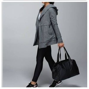 Lululemon |  Find your centre wrap